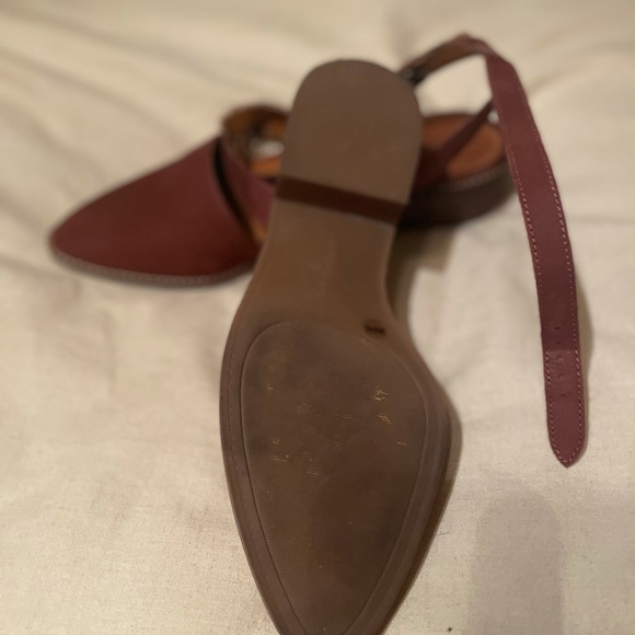 Women’s size 9 - Picture 2 of 4